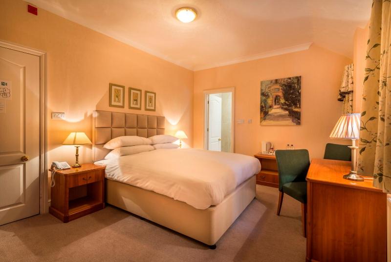 Double Room image 4