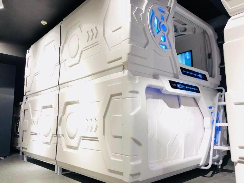 MET A Space Pod @ Chinatown - image 10