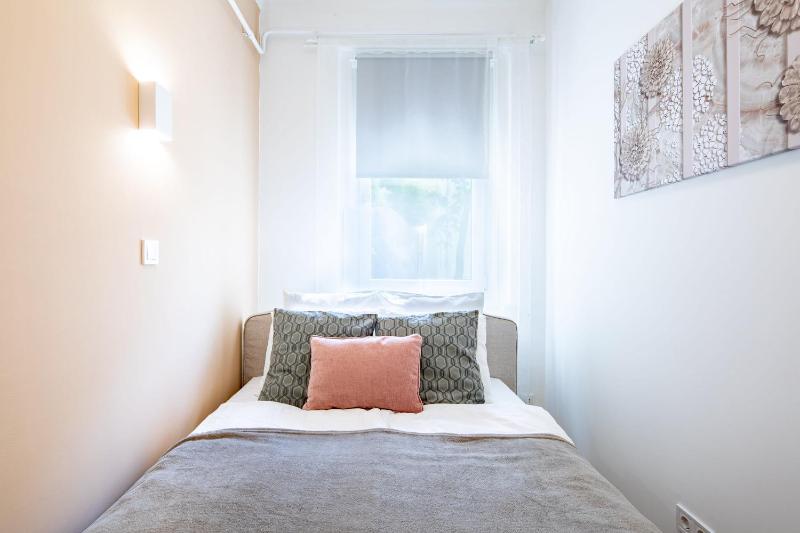 Central - Cozy - New - image 12