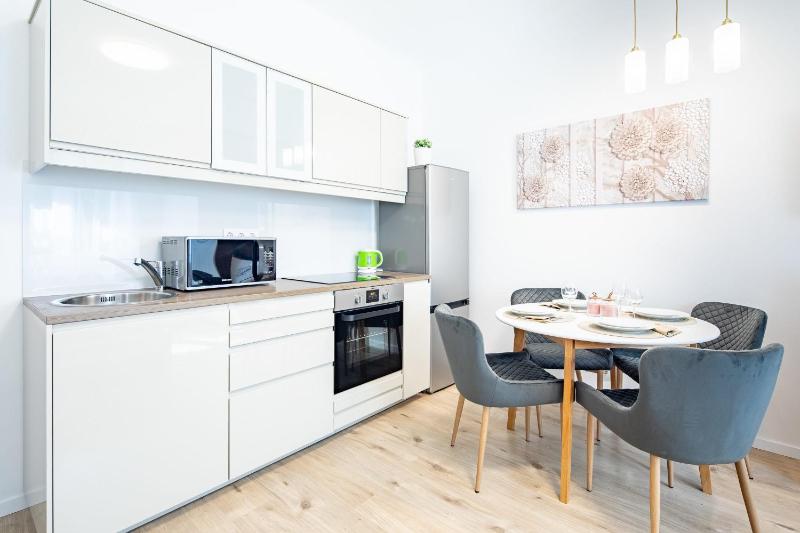 Central - Cozy - New - image 7