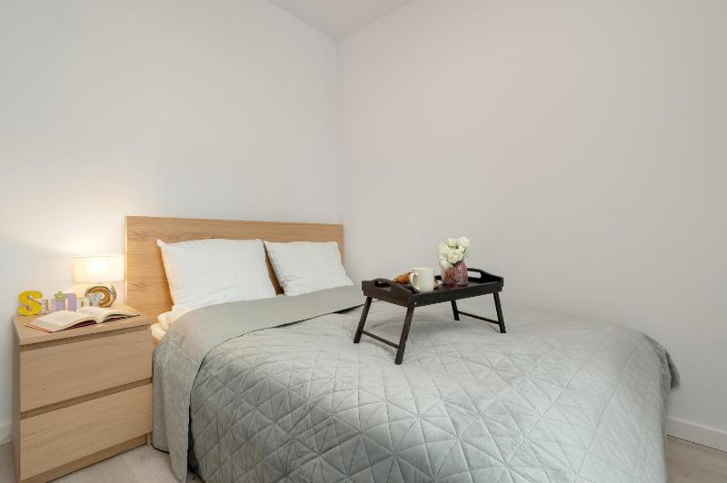 Funkcjonalny Apartament Smart TV & WiFi by Noclegi Renters - image 15
