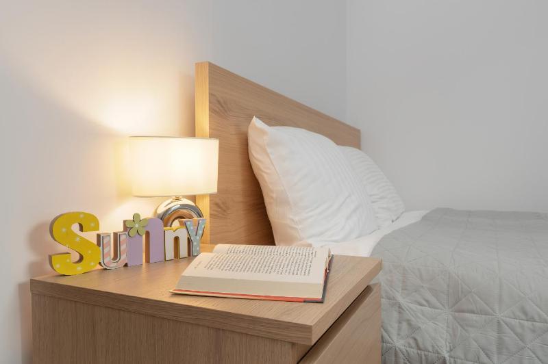 Funkcjonalny Apartament Smart TV & WiFi by Noclegi Renters - image 20