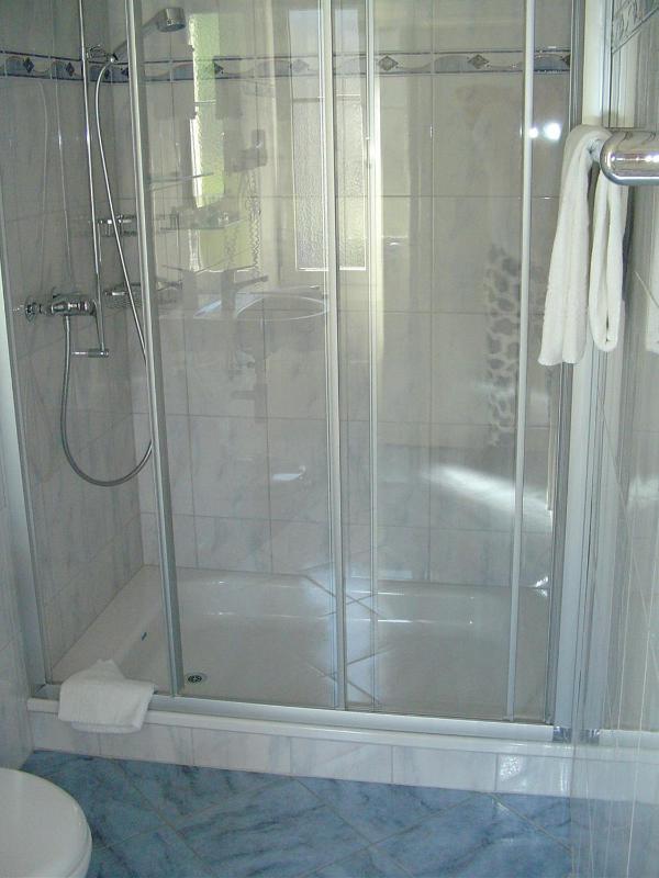 Double Room with Private Bathroom image 3