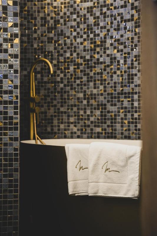 Double Room with Private Bathroom image 4