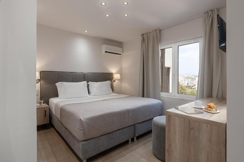 Double or Twin Room image 3
