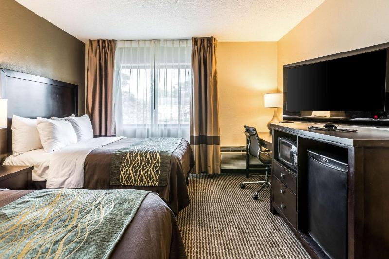 Double Room with Two Double Beds - Non-Smoking image 3