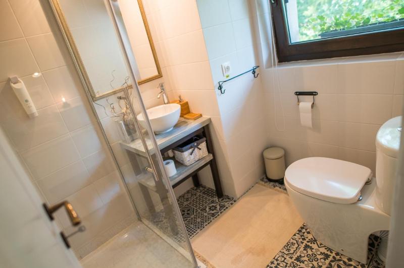 Deluxe Double Room with Balcony image 1