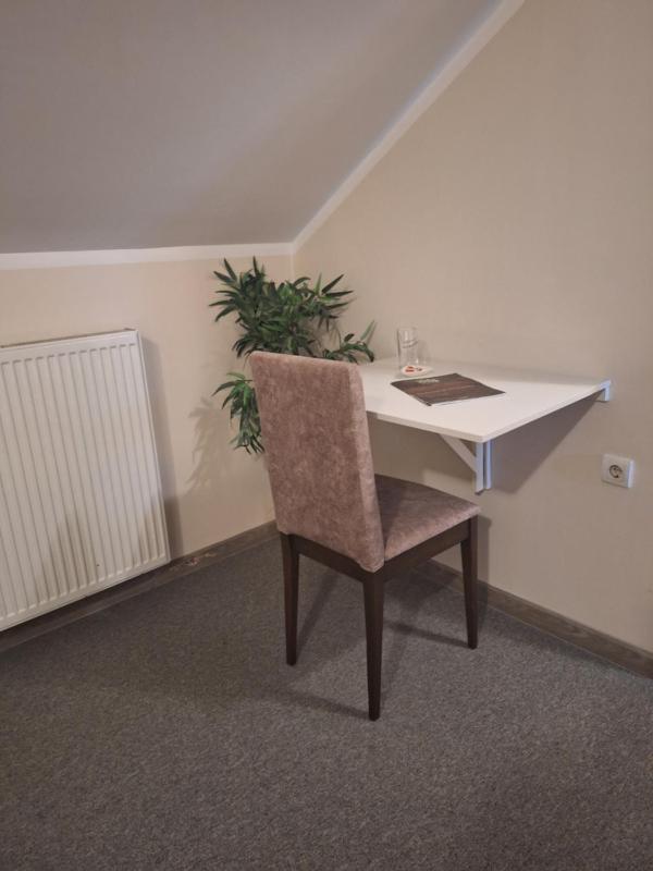 Budget Double Room image 4