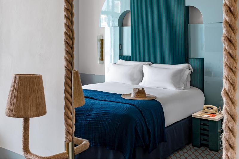 Superior Double or Twin Room with City View image 1