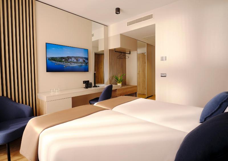 Double or Twin Room image 1