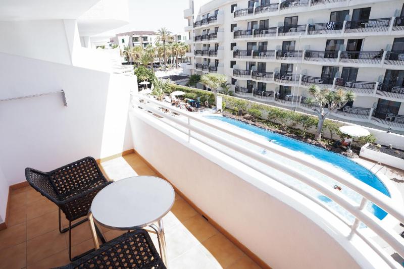 Studio with Pool View (2 Adults) image 3