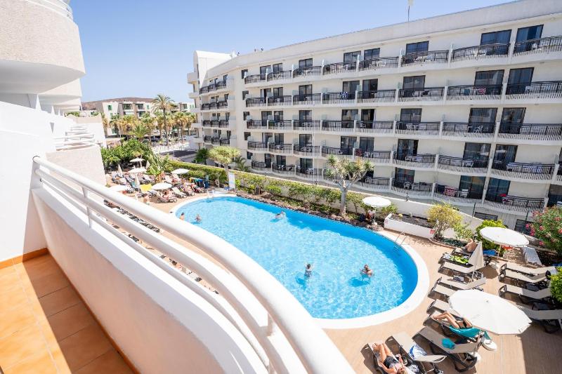 Studio with Pool View (2 Adults) image 2