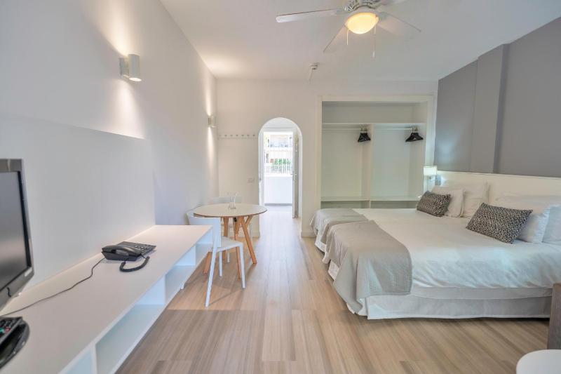 Standard Studio (2 Adults) image 4