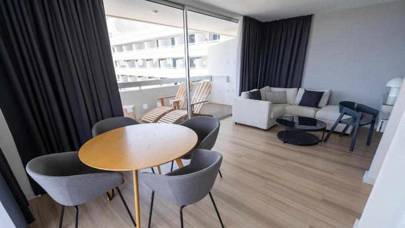 Suite with Pool View image 3