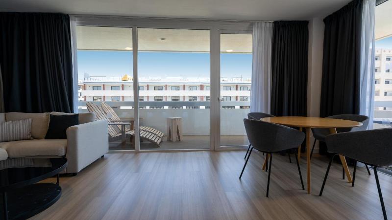 Standard Suite (2 Adults) image 3