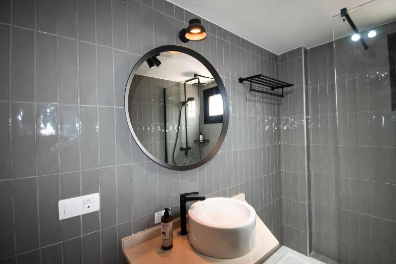 One-Bedroom Superior Apartment (2 Adults) image 4