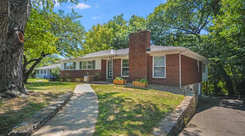 Spacious 3-BR Retreat Near Louisville Attractions - image 16