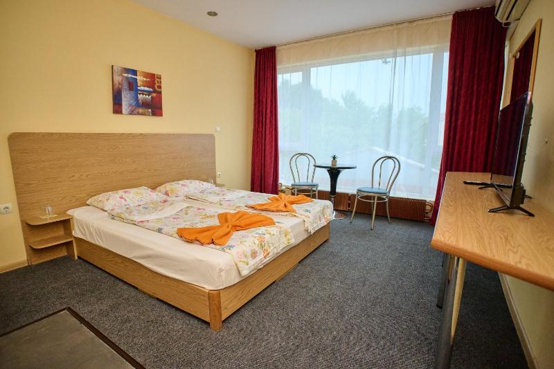 Double Room image 1