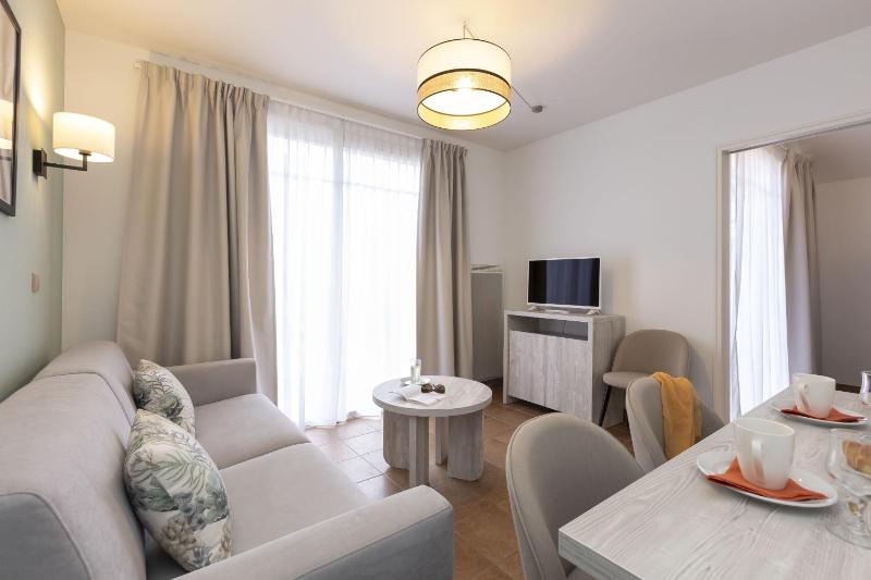 3-Room Apartment (6 people) image 2