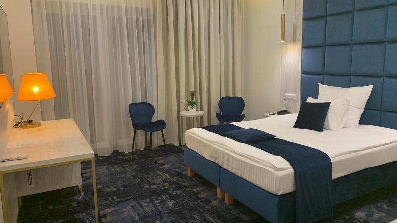 Double Room with Terrace image 4