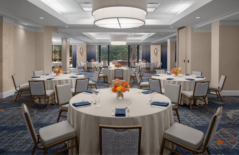 Renaissance Austin Downtown Hotel - image 30