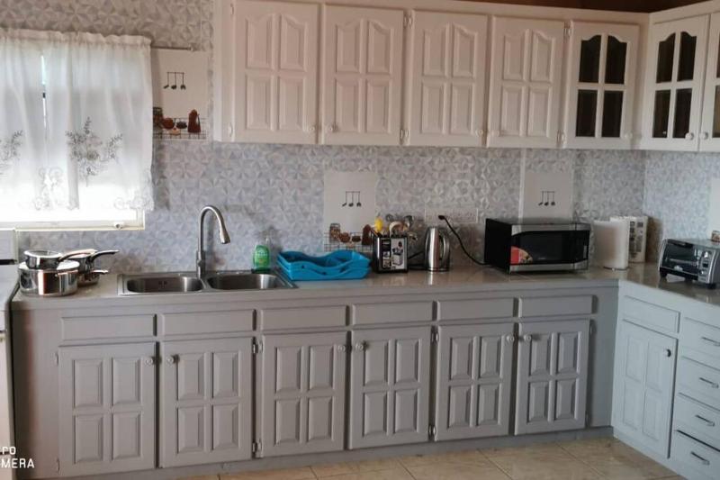 Windsor Apartment - image 15