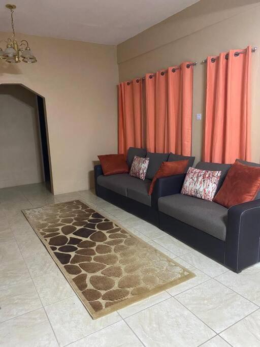 Windsor Apartment - image 10