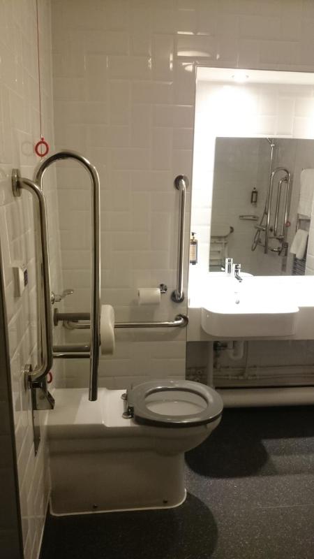Double or Twin Room - Disability Access image 3