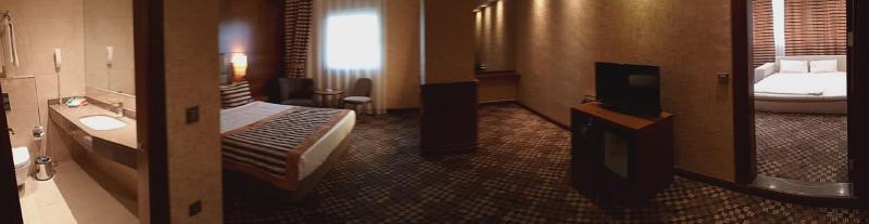 Suite with Balcony image 1