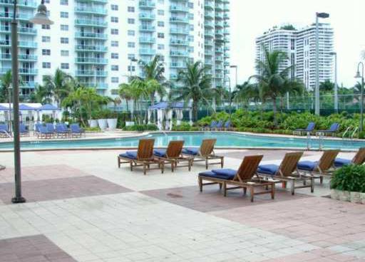 Luxury Apartment with Direct Ocean View image 2