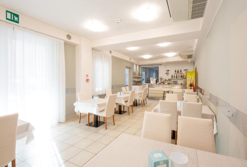 Hotel Ginevra - image 8
