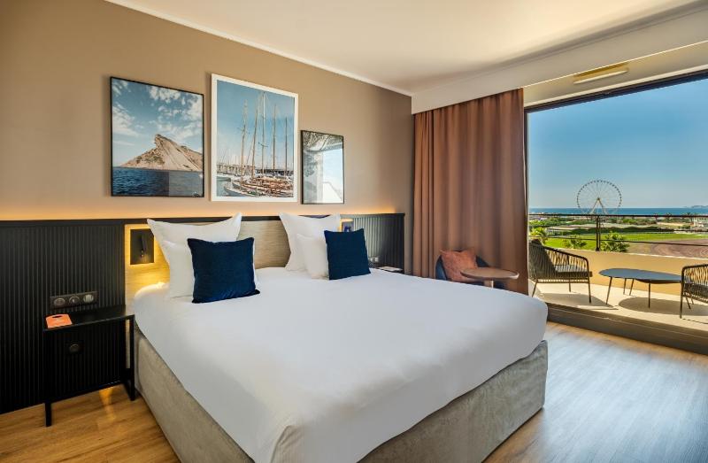 Deluxe Double Room with Terrace image 1