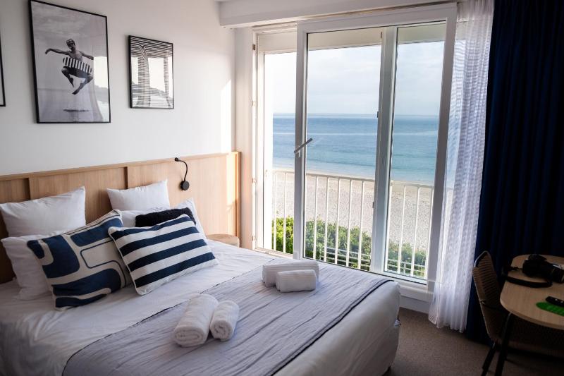 Family Room with Sea View image 1
