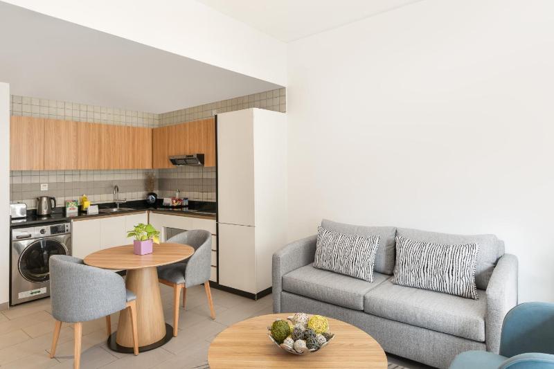 One Bedroom Executive Apartment image 4