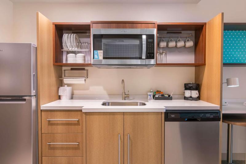King Studio Suite image 3