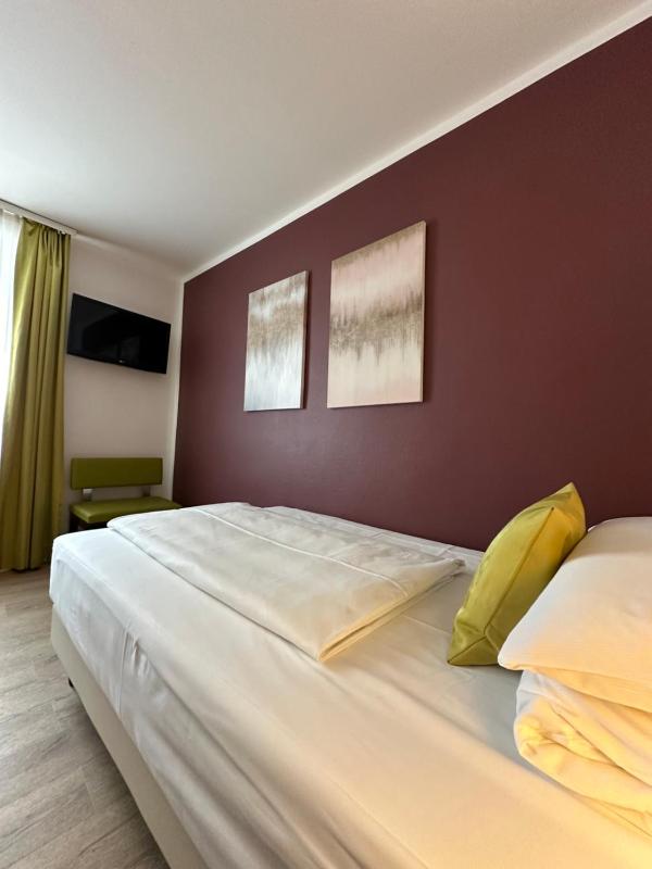 Deluxe Single Room image 3