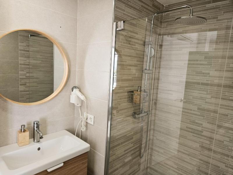 Interior Double Room image 4