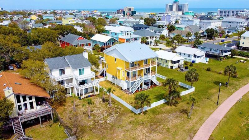 Pelican Pleasure by Sea Scape Properties - image 6