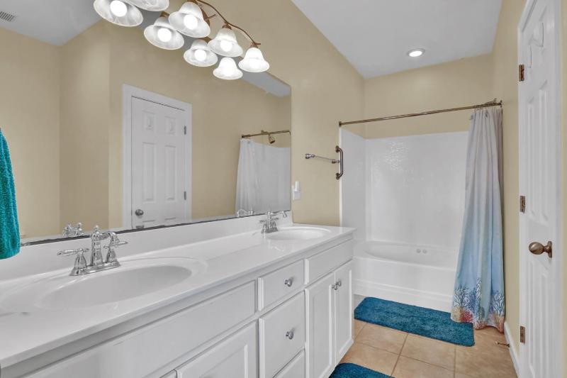 Pelican Pleasure by Sea Scape Properties - image 7