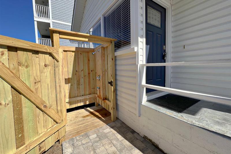 Sand Dollar Retreat by Sea Scape Properties - image 12