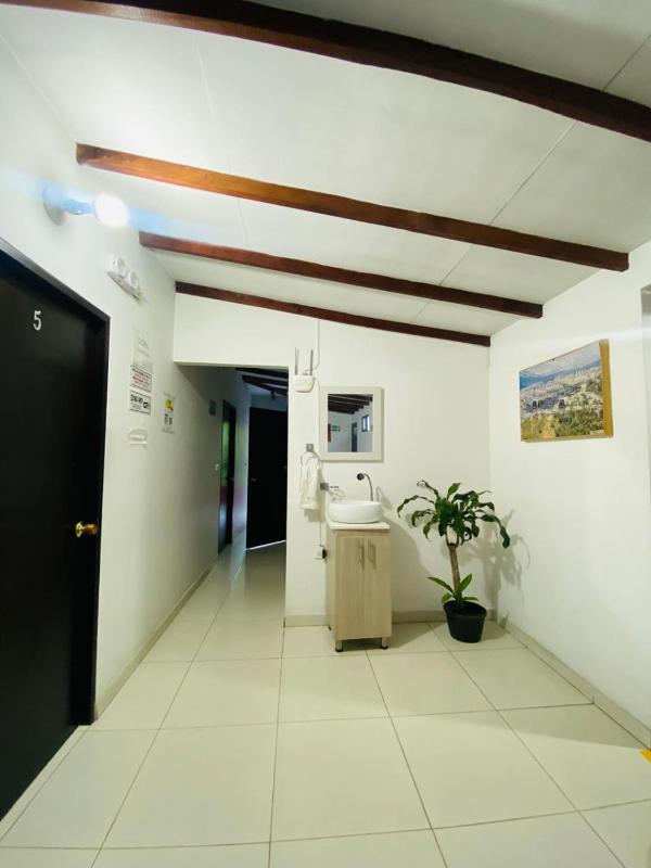 CAMPO VALDES PARK HOSTEL - image 4