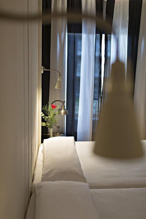 Twin Room with Pool View image 1