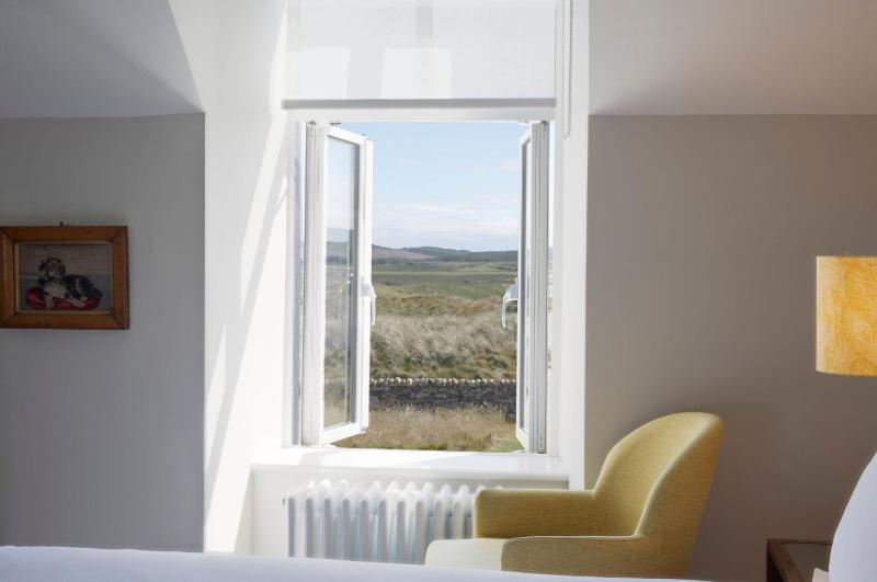 Standard Double Room image 2