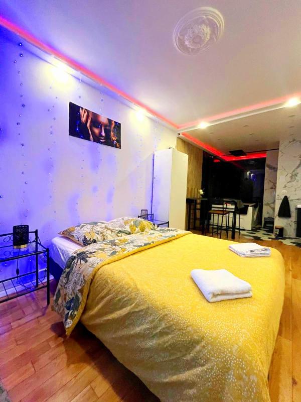 Proche Paris-Orly Appartement entier et son Jacuzzi Images