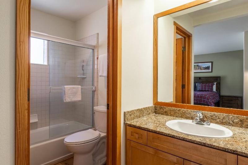 Snowcreek #793 Phase V - 3 Bedroom 3 Bath Sleeps 8 with Private 1 Car Garage - image 29