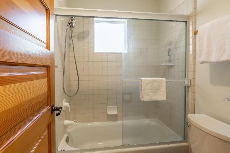 Snowcreek #793 Phase V - 3 Bedroom 3 Bath Sleeps 8 with Private 1 Car Garage - image 16