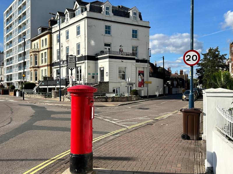 Clarence Quarters Vintage Seafront Adults Only Guest House - image 12