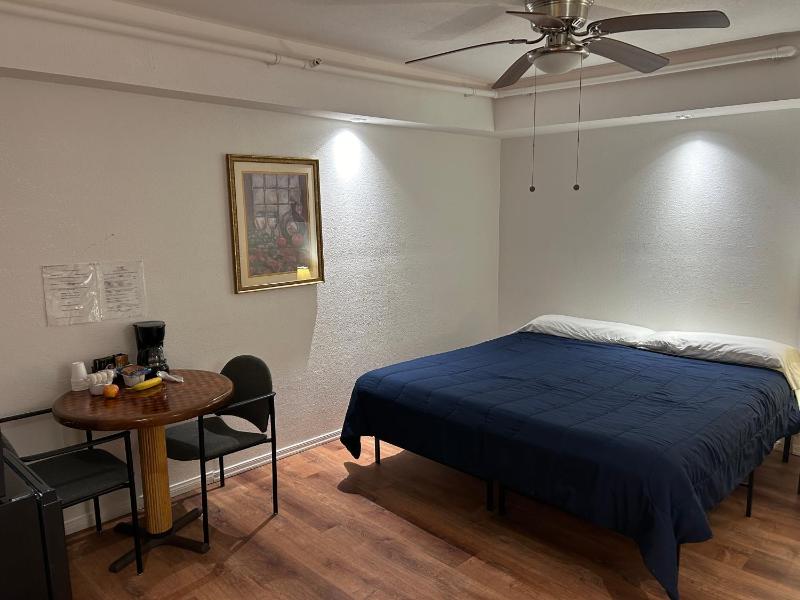 King Room image 3