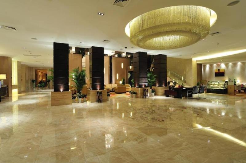 Roying Hotel - image 3
