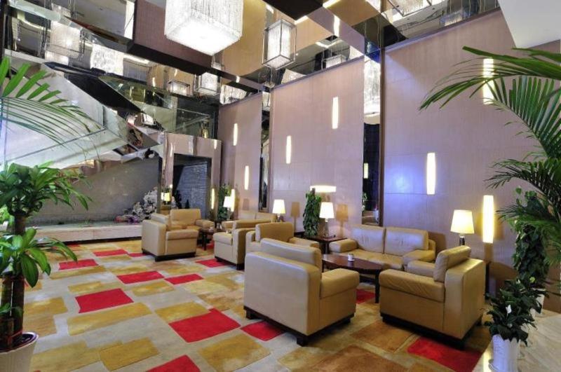 Roying Hotel - image 16